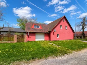 Prodej rodinného domu, Hora Svatého Šebestiána, 295 m2