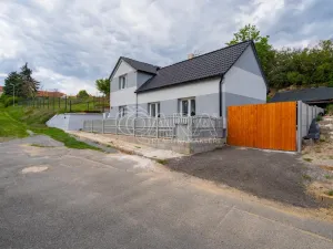 Prodej rodinného domu, Zvoleněves, 81 m2