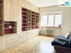 Pronájem bytu 3+1, Praha - Žižkov, Biskupcova, 93 m2