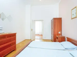 Pronájem bytu 3+1, Praha - Nové Město, Vyšehradská, 90 m2