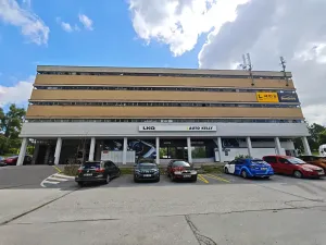 Pronájem garážového stání, Brno, Loosova, 14 m2