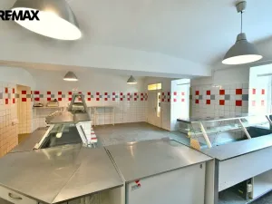 Pronájem obchodního prostoru, Třebechovice pod Orebem, Masarykovo náměstí, 126 m2