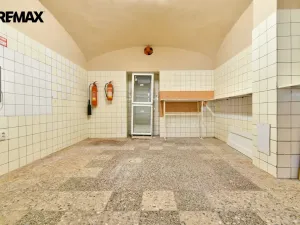 Pronájem obchodního prostoru, Třebechovice pod Orebem, Masarykovo náměstí, 126 m2