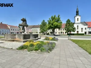 Pronájem obchodního prostoru, Třebechovice pod Orebem, Masarykovo náměstí, 126 m2