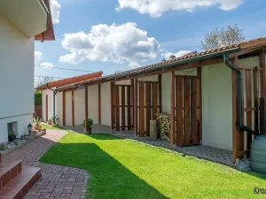 Prodej rodinného domu, Osek, 192 m2