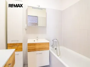 Prodej bytu 3+1, Břeclav, Na Valtické, 68 m2