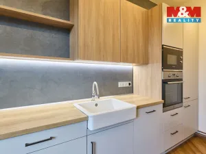 Prodej bytu 2+1, Trutnov - Horní Předměstí, Komenského, 69 m2