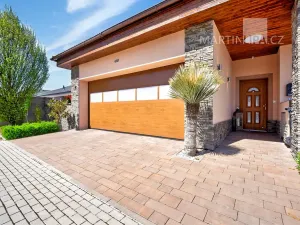 Prodej rodinného domu, Veleň, 224 m2