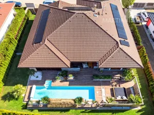 Prodej rodinného domu, Veleň, 258 m2