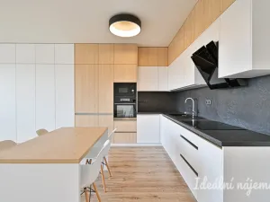 Pronájem bytu 1+kk, Slavkov u Brna, Slovanská, 57 m2
