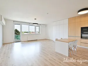 Pronájem bytu 1+kk, Slavkov u Brna, Slovanská, 57 m2