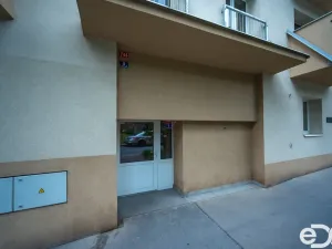 Prodej bytu 3+kk, Praha, Poštovská, 73 m2