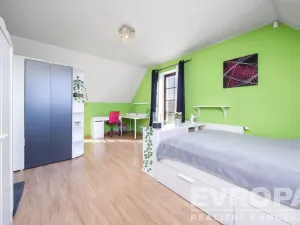 Prodej rodinného domu, Košátky, 350 m2