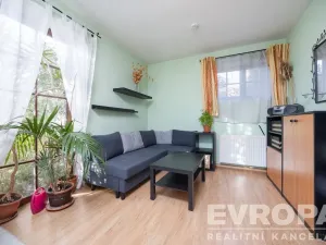 Prodej rodinného domu, Košátky, 350 m2