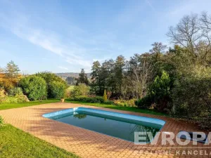 Prodej rodinného domu, Košátky, 350 m2