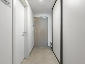 Pronájem bytu 1+kk, Praha - Vysočany, Poděbradská, 35 m2