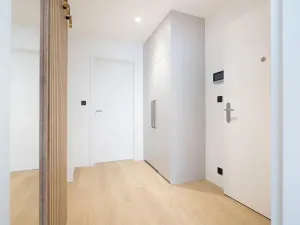 Pronájem bytu 1+kk, Praha - Karlín, Pobřežní, 35 m2