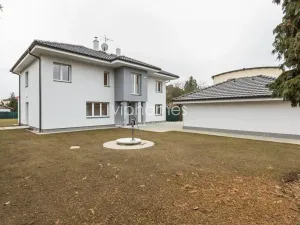 Pronájem vily, Praha, Ke smrčině, 260 m2