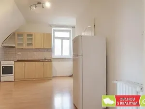 Pronájem bytu 2+kk, Praha, Nad Rohatci, 43 m2