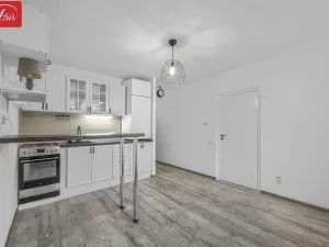 Pronájem bytu 2+kk, Teplice, Jankovcova, 39 m2