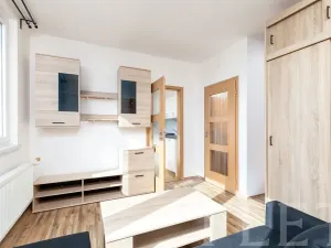 Pronájem bytu 1+1, Praha - Hlubočepy, Pražského, 32 m2