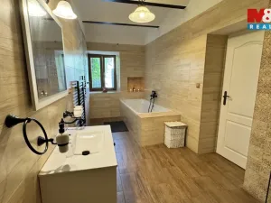 Prodej rodinného domu, Černovice, Dobešovská, 300 m2