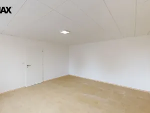 Prodej bytu 3+1, Odrovice, 220 m2
