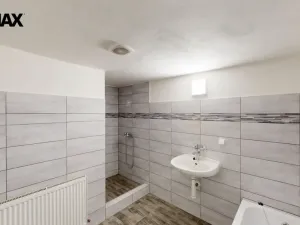 Prodej bytu 3+1, Odrovice, 220 m2