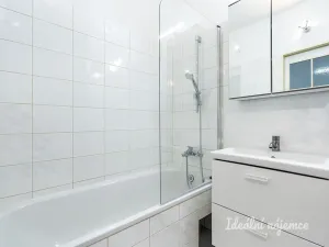 Pronájem bytu 3+1, Praha - Záběhlice, Božkovská, 75 m2