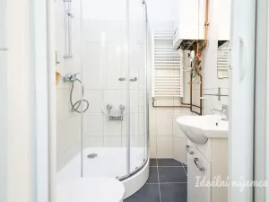 Pronájem bytu 2+kk, Praha - Libeň, Novákových, 43 m2
