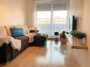 Pronájem bytu 2+kk, Praha - Vysočany, Na Harfě, 44 m2