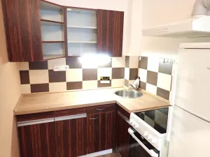 Pronájem bytu 1+1, Železnice, Tyršova, 32 m2
