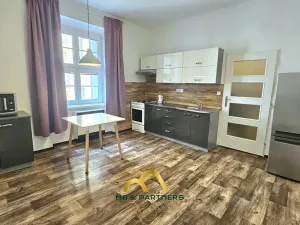 Pronájem bytu 2+kk, Praha - Michle, Adamovská, 42 m2