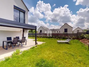 Prodej rodinného domu, Veleň, U Sluh, 150 m2
