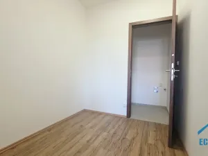 Pronájem obchodního prostoru, Herink, U Kovárny, 92 m2
