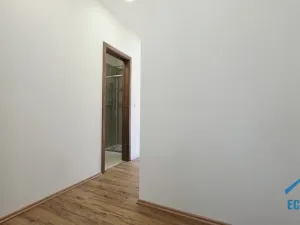 Pronájem kanceláře, Herink, U Kovárny, 55 m2