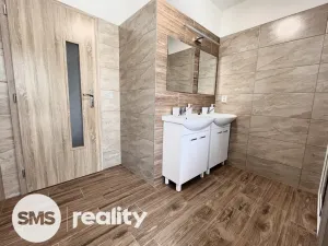 Pronájem pokoje, Slavkov, Ludvíka Svobody, 100 m2