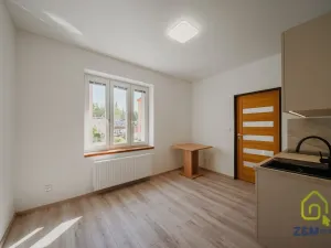Prodej bytu 1+1, Dalovice, Májová, 30 m2