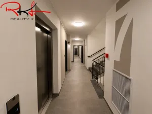Pronájem bytu 2+kk, Praha, Pod Harfou, 49 m2