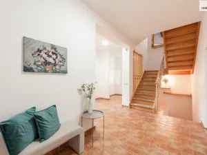 Prodej rodinného domu, Praha - Lhotka, Vzdušná, 420 m2