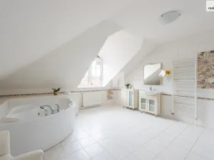 Prodej rodinného domu, Praha - Lhotka, Vzdušná, 420 m2