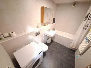 Pronájem bytu 2+kk, Praha - Vysočany, Kabešova, 53 m2