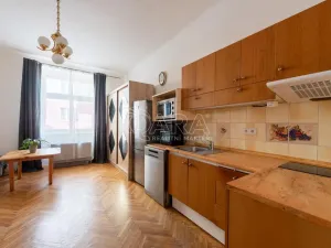 Prodej bytu 1+kk, Praha - Vinohrady, náměstí Jiřího z Lobkovic, 25 m2