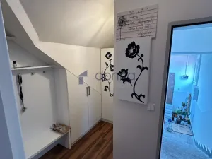 Pronájem bytu 2+kk, Praha, Hradešínská, 47 m2