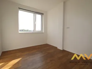 Pronájem bytu 2+kk, Hradec Králové - Třebeš, Pod Svahem, 62 m2