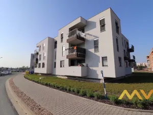 Pronájem bytu 2+kk, Hradec Králové - Třebeš, Pod Svahem, 62 m2