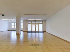 Pronájem obchodního prostoru, Uničov, Šumperská, 450 m2