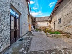 Prodej rodinného domu, Chleby, 303 m2
