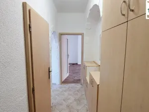 Pronájem bytu 2+1, Kynšperk nad Ohří, náměstí SNP, 52 m2