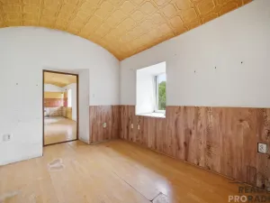 Prodej komerční nemovitosti, Holetín, 400 m2